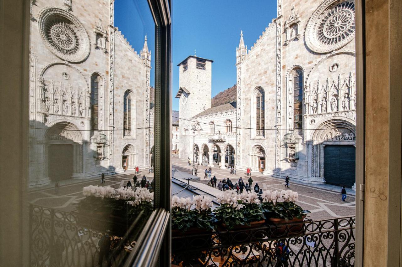 La Finestra Sul Duomo - The House Of Travelers Leilighet Como Eksteriør bilde