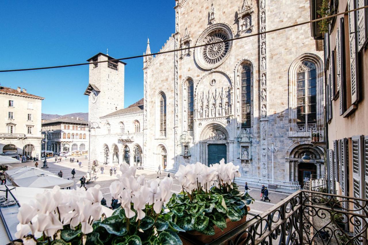 La Finestra Sul Duomo - The House Of Travelers Leilighet Como Eksteriør bilde